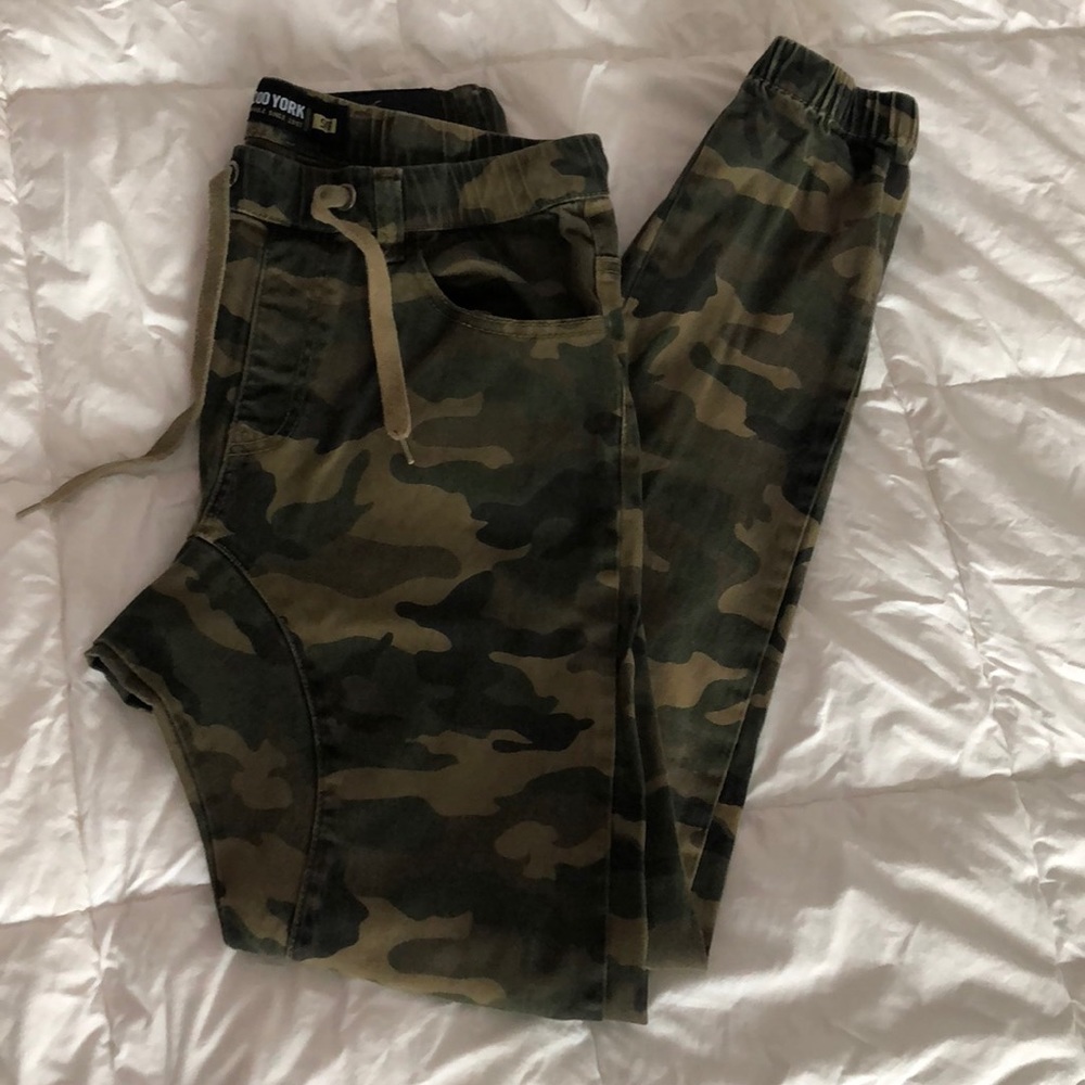 Zoo York pants